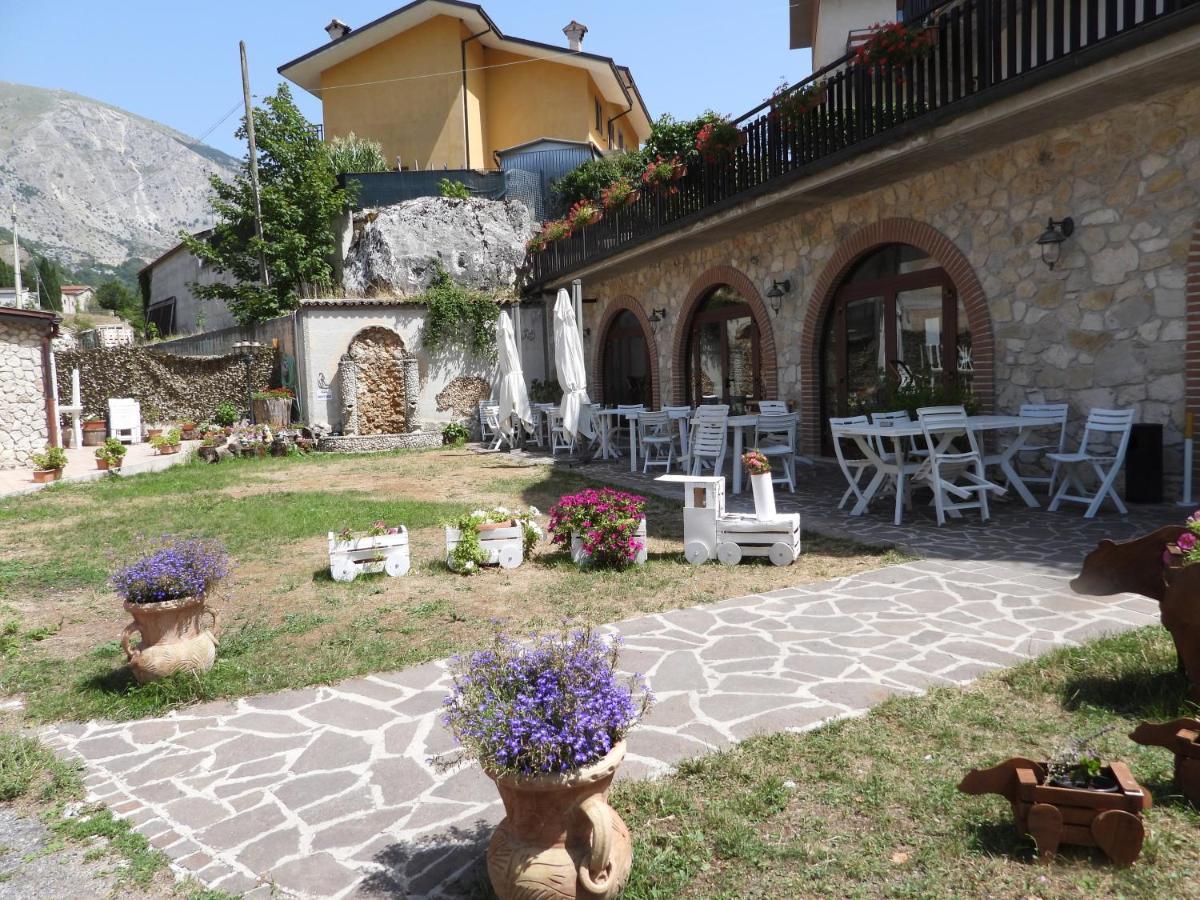 B&B La Tana Dell'Orso Villalago Ngoại thất bức ảnh