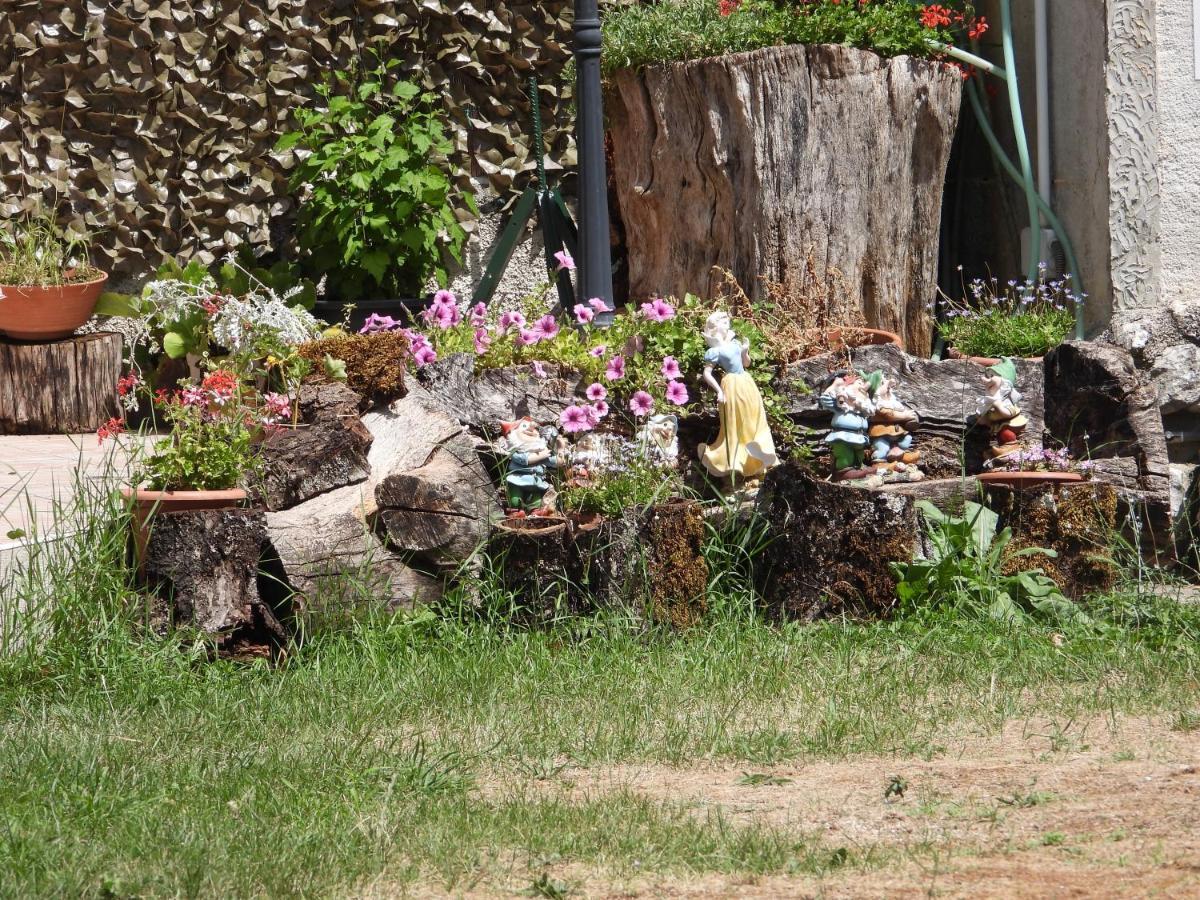 B&B La Tana Dell'Orso Villalago Ngoại thất bức ảnh