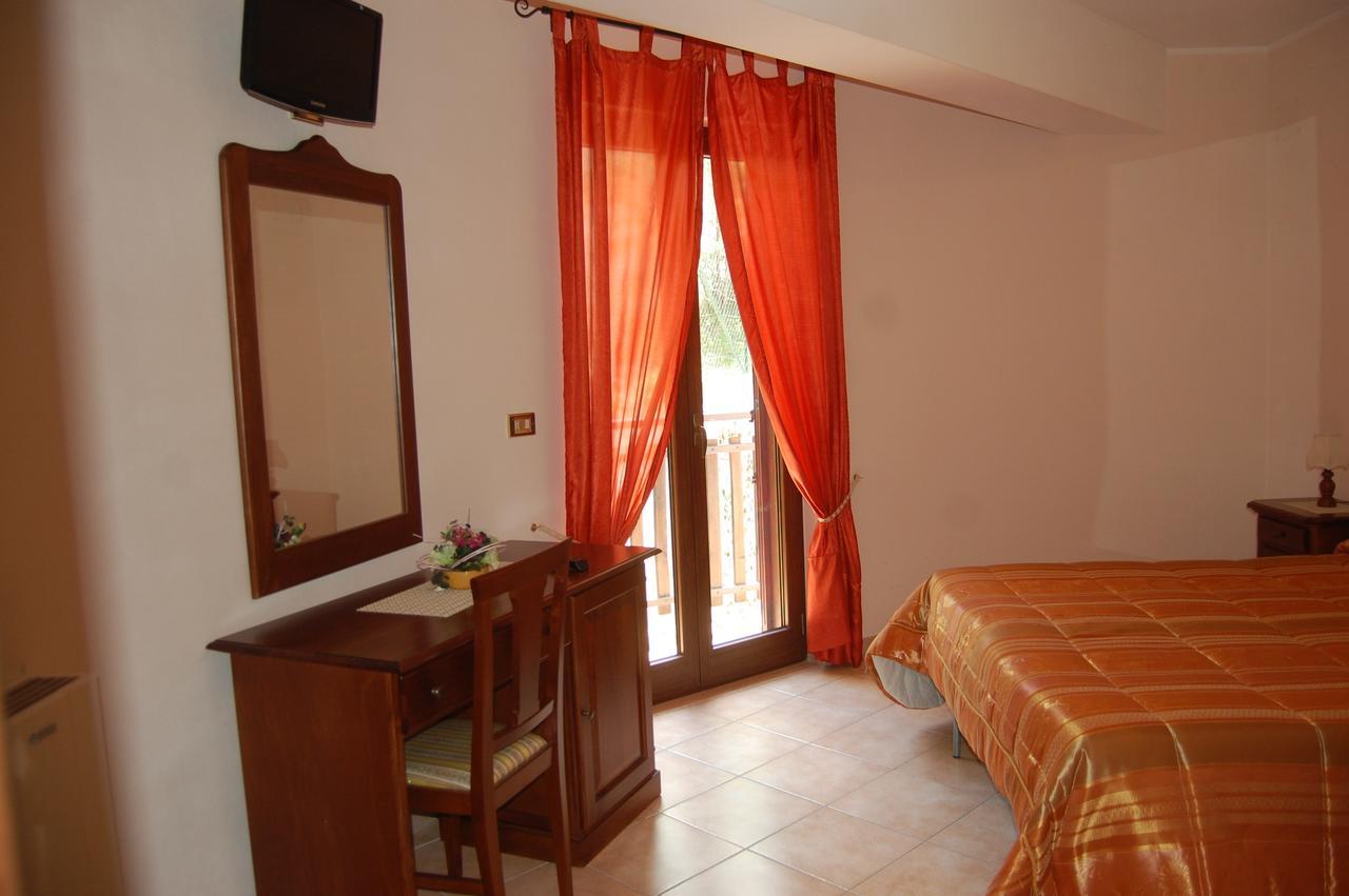 B&B La Tana Dell'Orso Villalago Ngoại thất bức ảnh